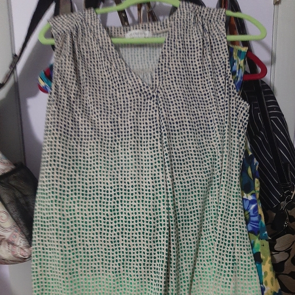 Clothes - Picture 10 of 13